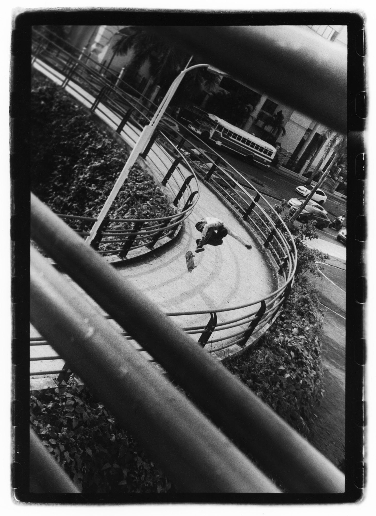 Anthony-Forbes-Cinta-Costera-Panama Shot by Rafael Gonzles on ILFORD HP5 PLUS for Skate Thru the city