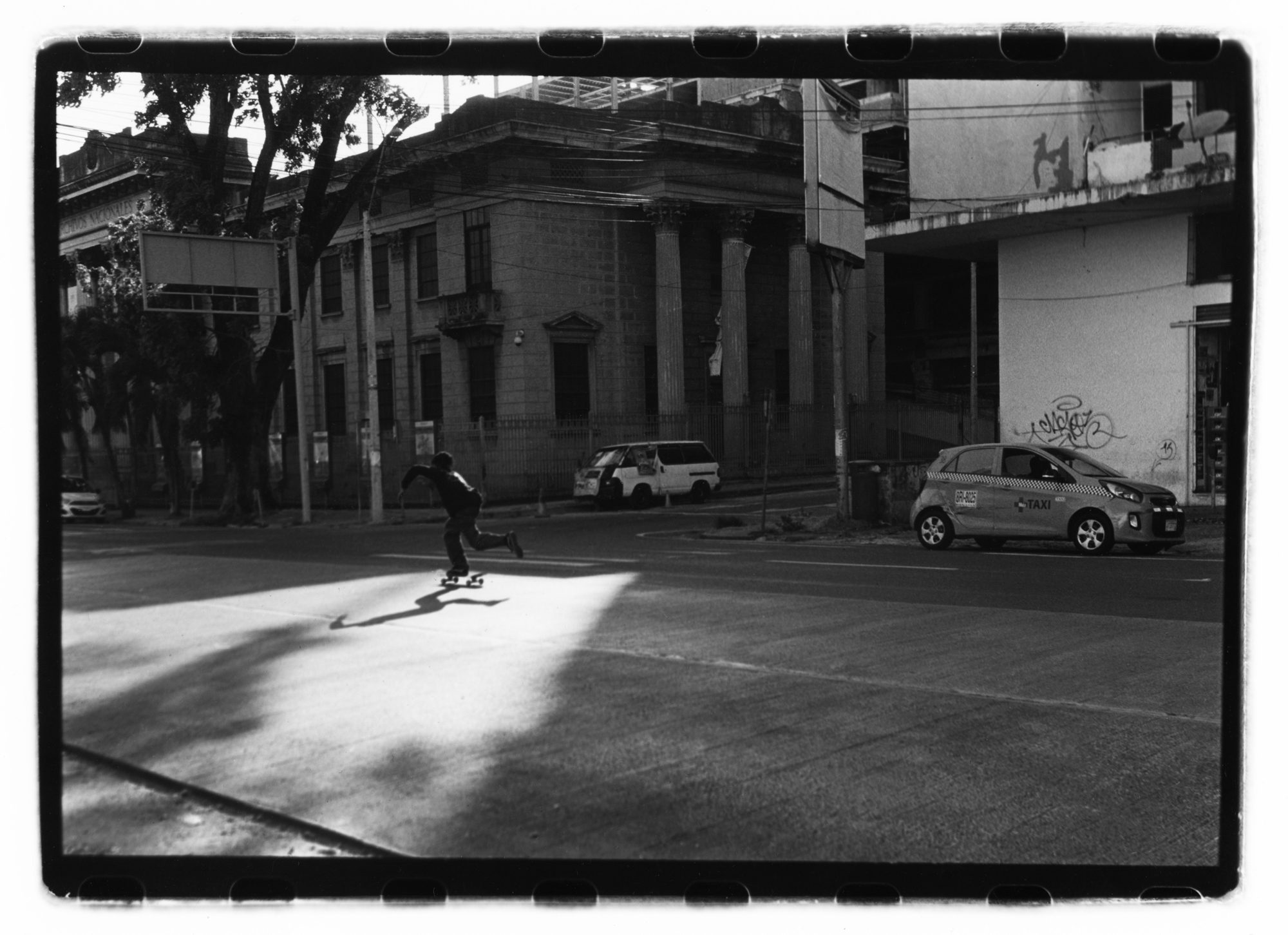 Calidonia Panama Shot by Rafael Gonzles on ILFORD HP5 PLUS for Skate Thru the city